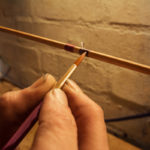 håndlaget-bambusstang-siste-lag-med-lakk